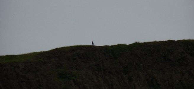 ember a hegytetőn, Edinburghban