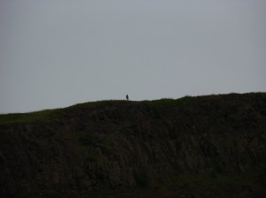 ember a hegytetőn, Edinburghban