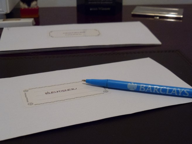 boríték felcímkézve kiadásokra